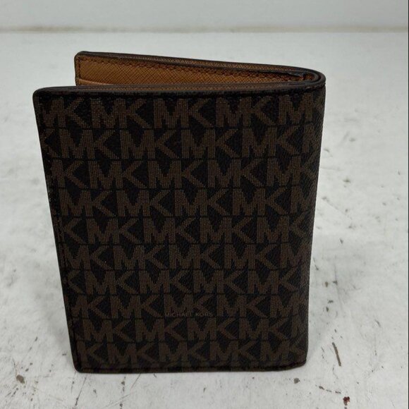 Michael Kors Jet Set Travel Passport Case wallet MK Signature - Picture 3 of 5